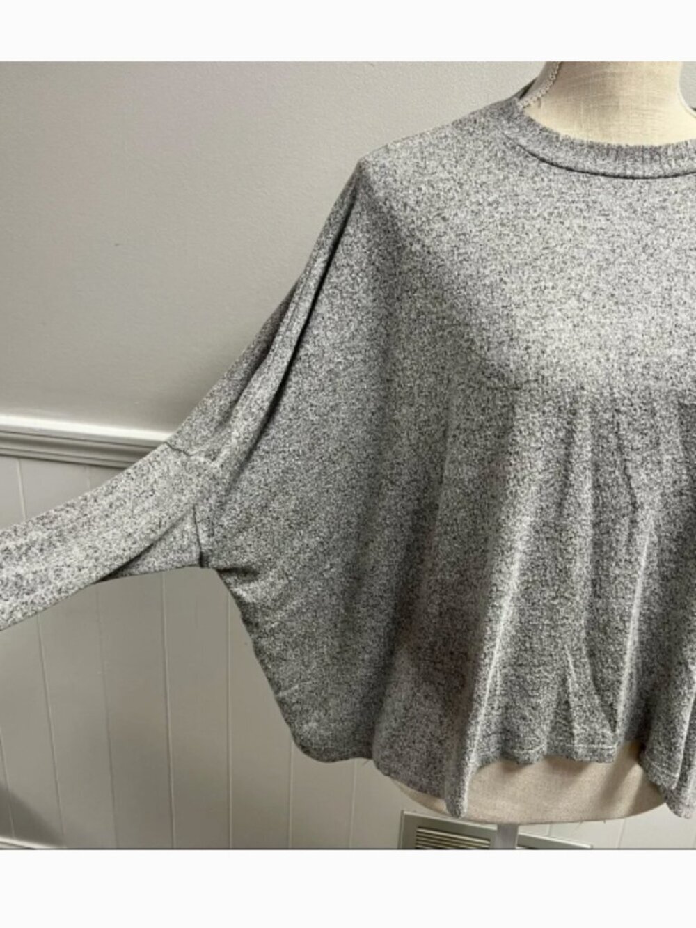 Joah Brown Womens Oversized Long Sleeve Top in Grey One Size - Picture 5 of 12